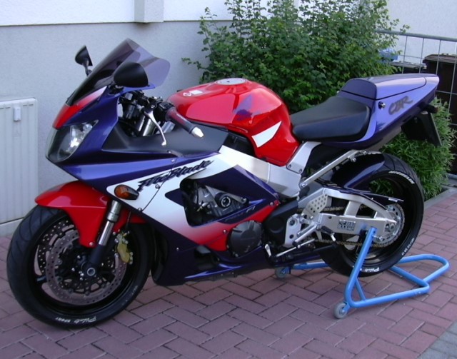 Honda CBR 929rr РіРѕРґ 2000